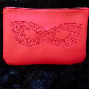 NWOT Red Embossed Cat Eye Mask Ipsy Bag🕶